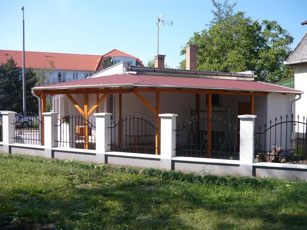 Keresztmama Haza Apartment Hajdúszoboszló Екстериор снимка