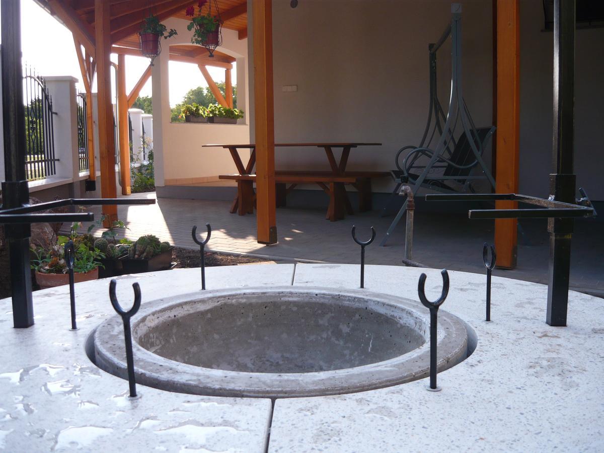 Keresztmama Haza Apartment Hajdúszoboszló Екстериор снимка